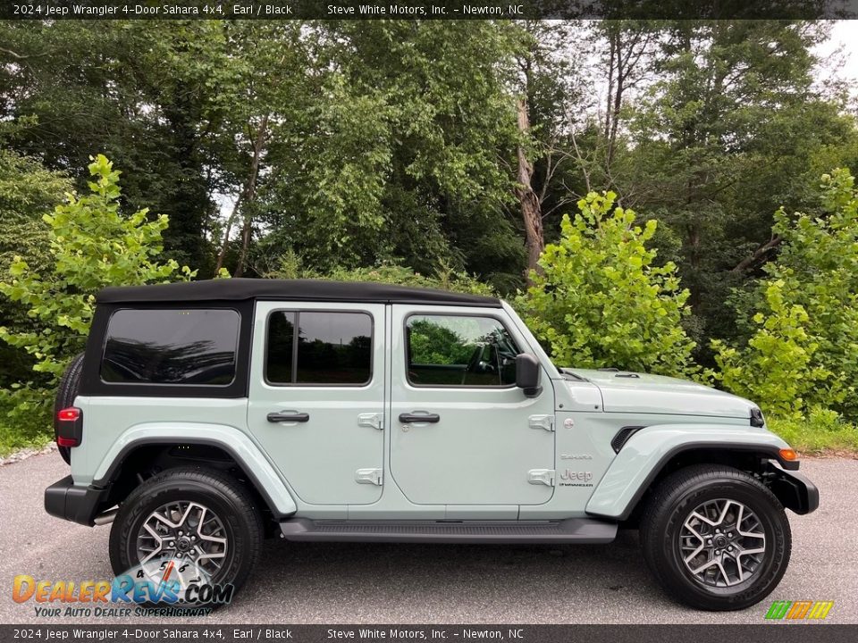 Earl 2024 Jeep Wrangler 4-Door Sahara 4x4 Photo #5