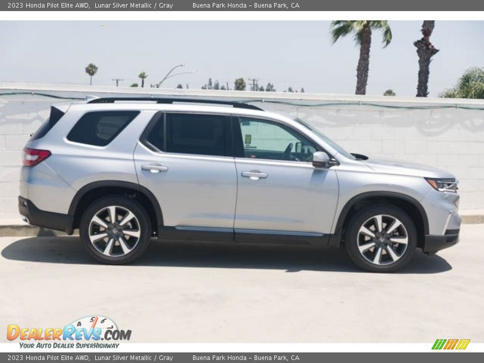 Lunar Silver Metallic 2023 Honda Pilot Elite AWD Photo #6