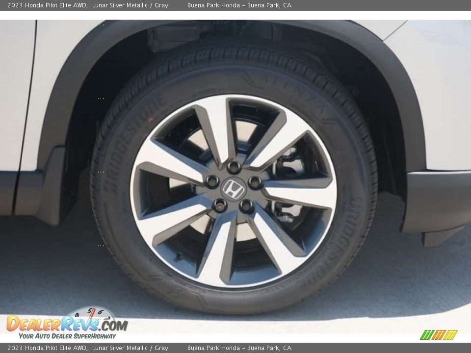 2023 Honda Pilot Elite AWD Wheel Photo #9