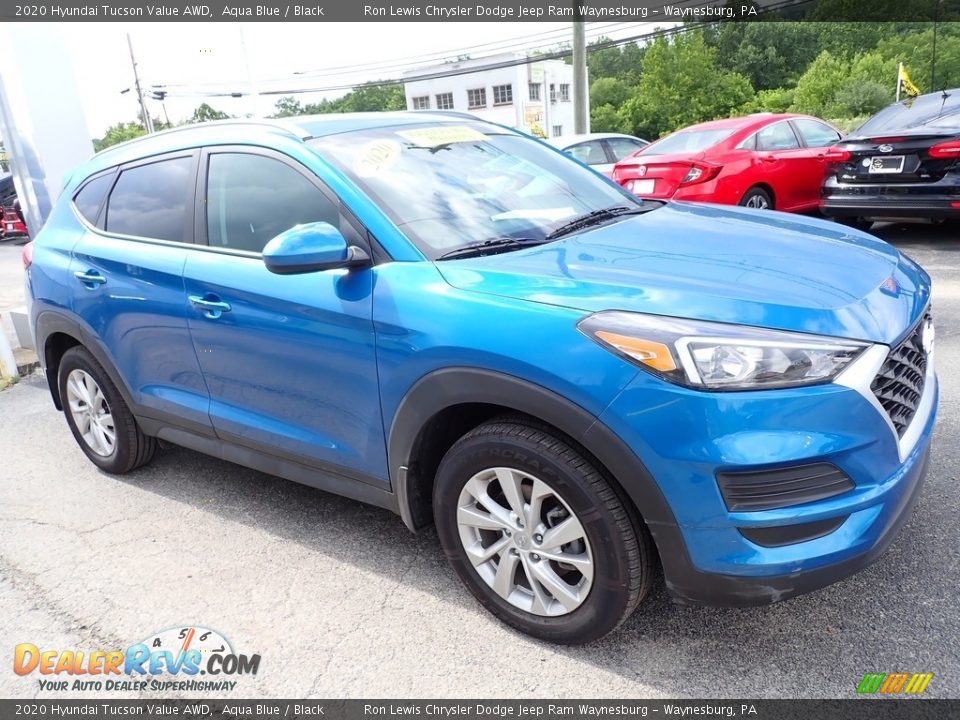 Front 3/4 View of 2020 Hyundai Tucson Value AWD Photo #8