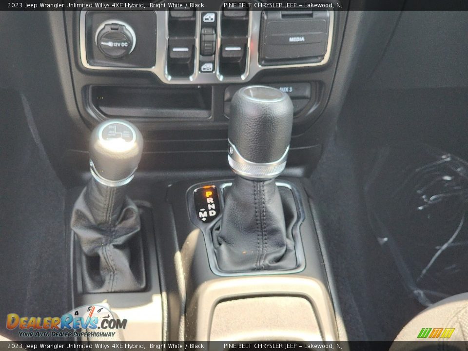 2023 Jeep Wrangler Unlimited Willys 4XE Hybrid Shifter Photo #10