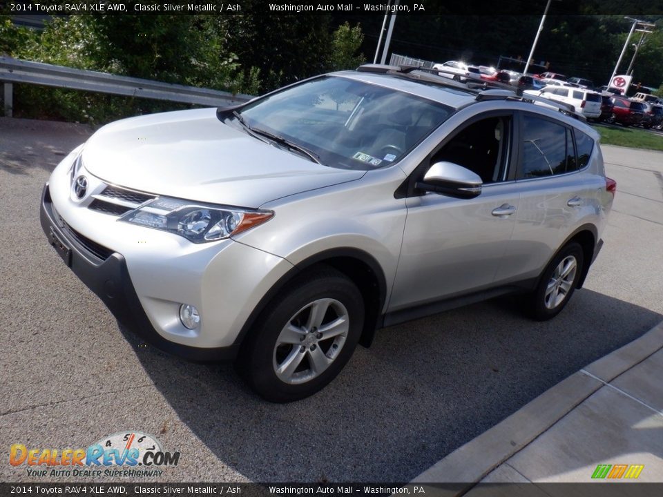 2014 Toyota RAV4 XLE AWD Classic Silver Metallic / Ash Photo #13