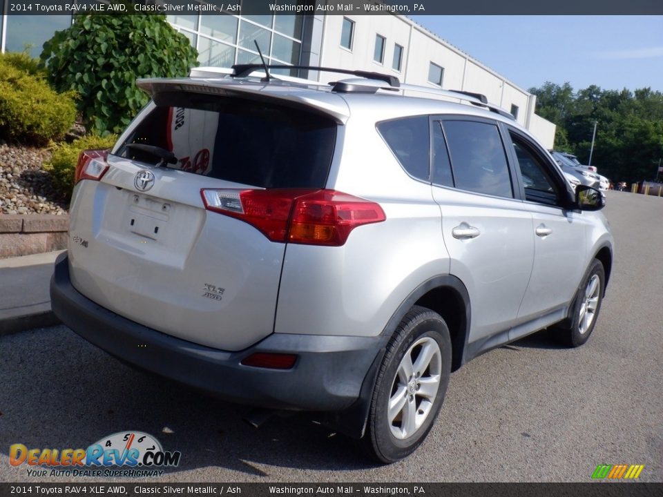 2014 Toyota RAV4 XLE AWD Classic Silver Metallic / Ash Photo #17