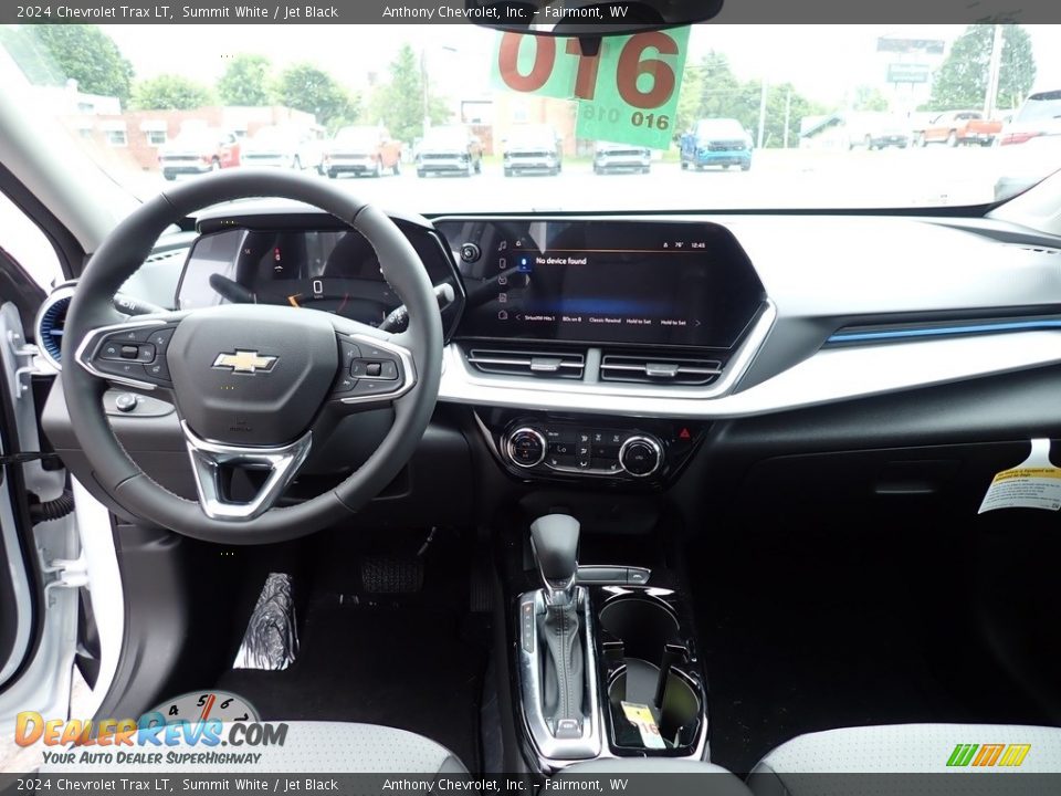 Dashboard of 2024 Chevrolet Trax LT Photo #13