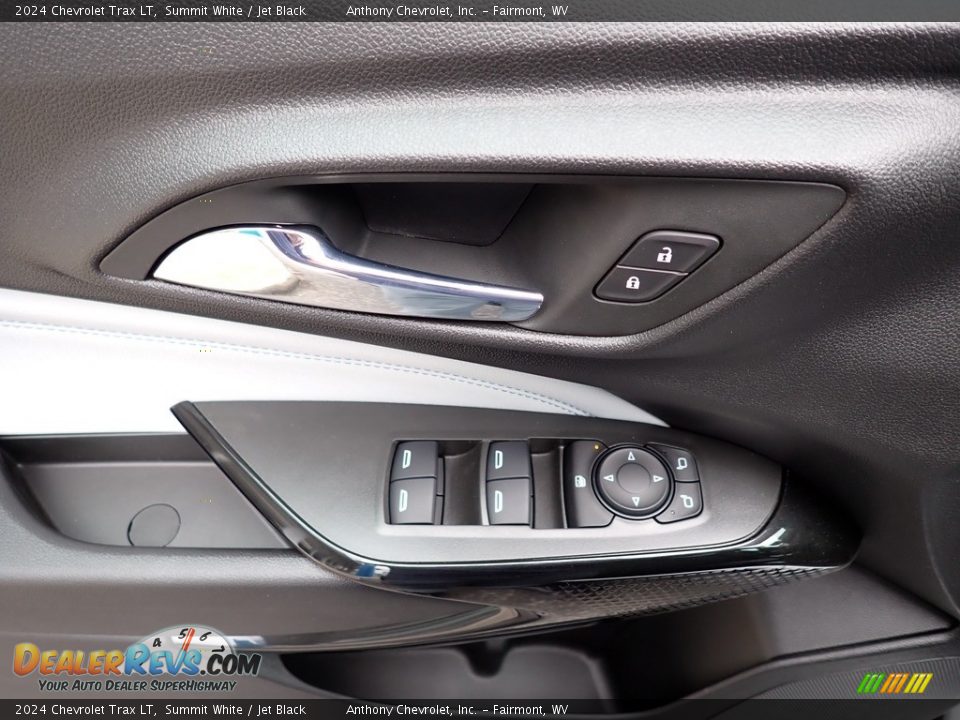 Door Panel of 2024 Chevrolet Trax LT Photo #14