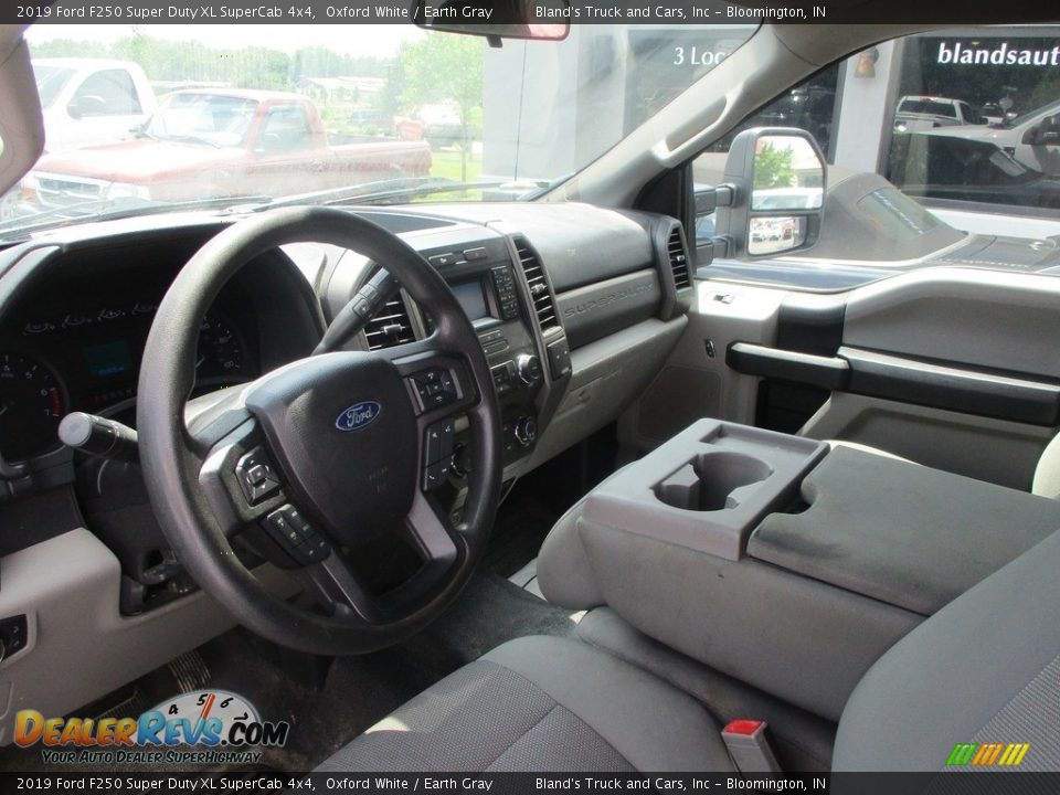2019 Ford F250 Super Duty XL SuperCab 4x4 Oxford White / Earth Gray Photo #8