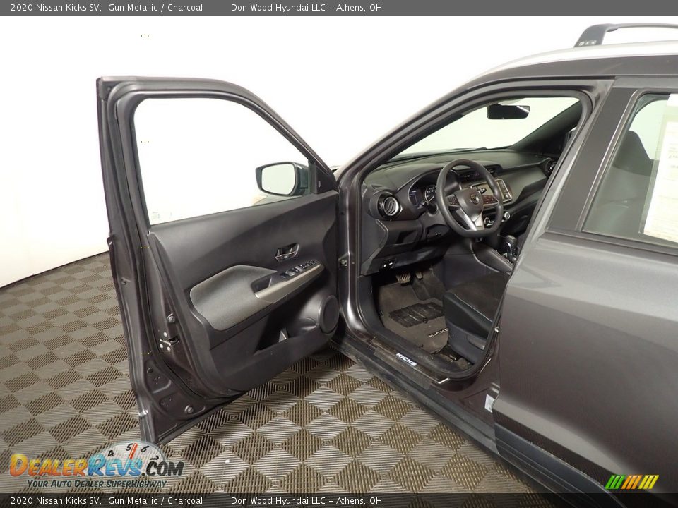 2020 Nissan Kicks SV Gun Metallic / Charcoal Photo #16