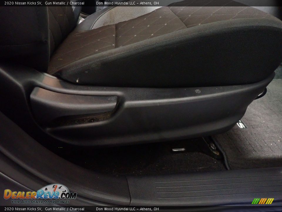 2020 Nissan Kicks SV Gun Metallic / Charcoal Photo #33