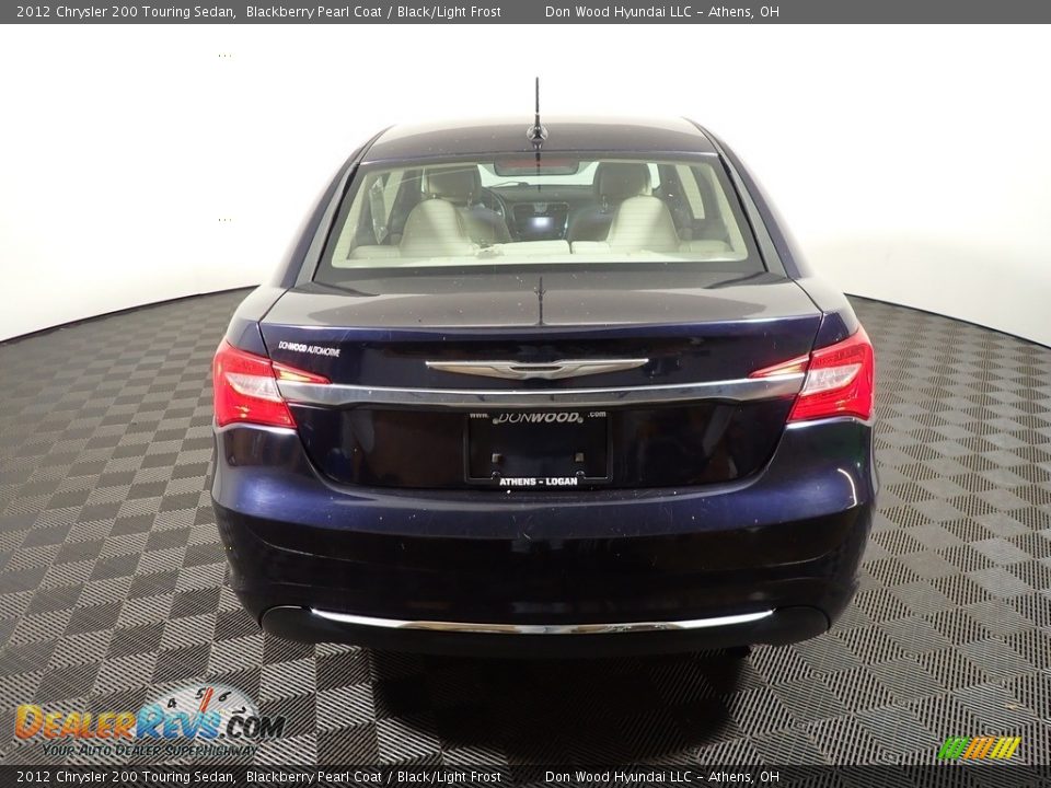 2012 Chrysler 200 Touring Sedan Blackberry Pearl Coat / Black/Light Frost Photo #12