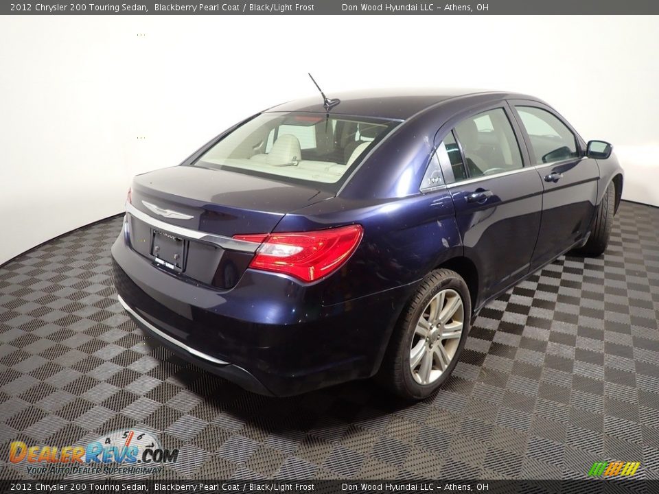 2012 Chrysler 200 Touring Sedan Blackberry Pearl Coat / Black/Light Frost Photo #16