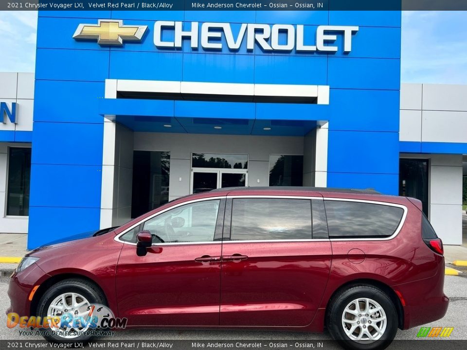 2021 Chrysler Voyager LXI Velvet Red Pearl / Black/Alloy Photo #1