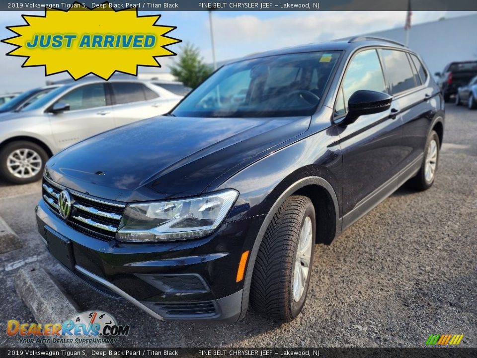 2019 Volkswagen Tiguan S Deep Black Pearl / Titan Black Photo #1