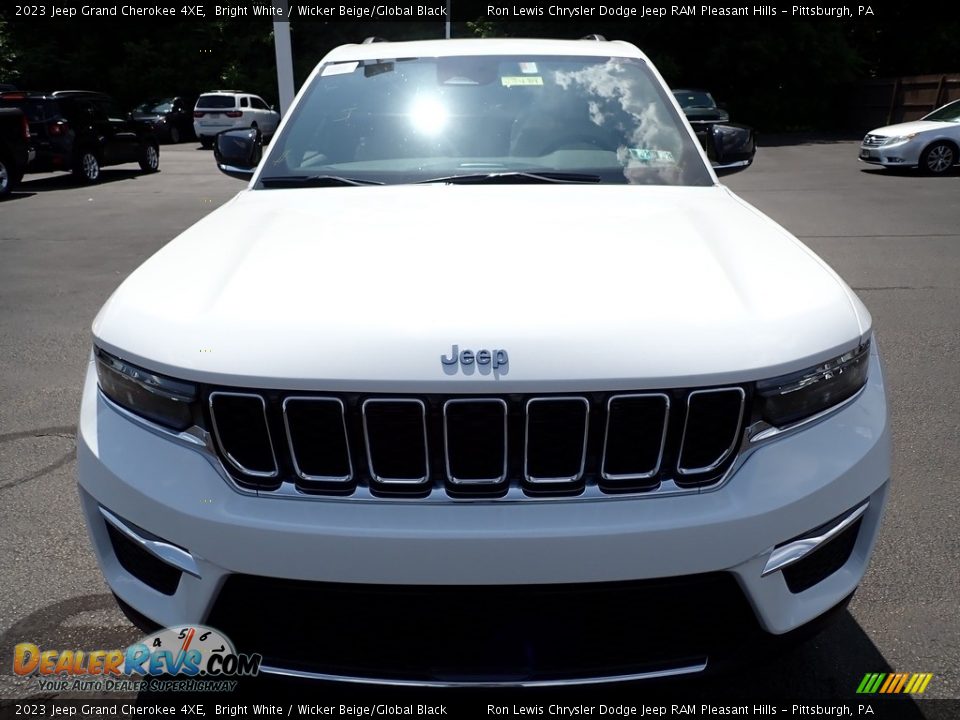 2023 Jeep Grand Cherokee 4XE Bright White / Wicker Beige/Global Black Photo #9