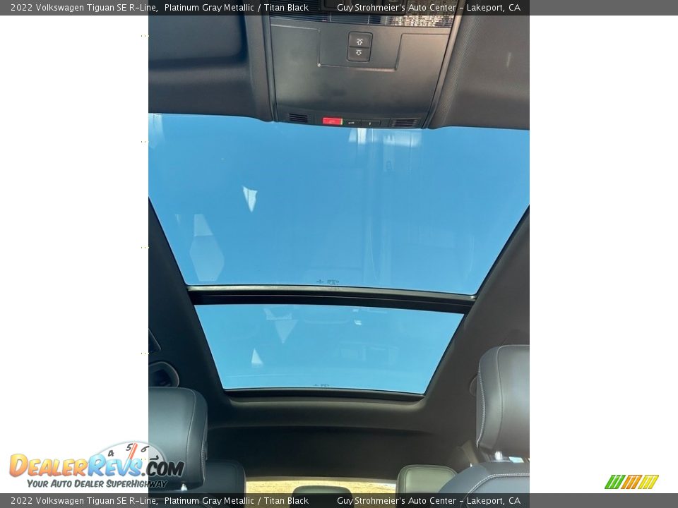 Sunroof of 2022 Volkswagen Tiguan SE R-Line Photo #13