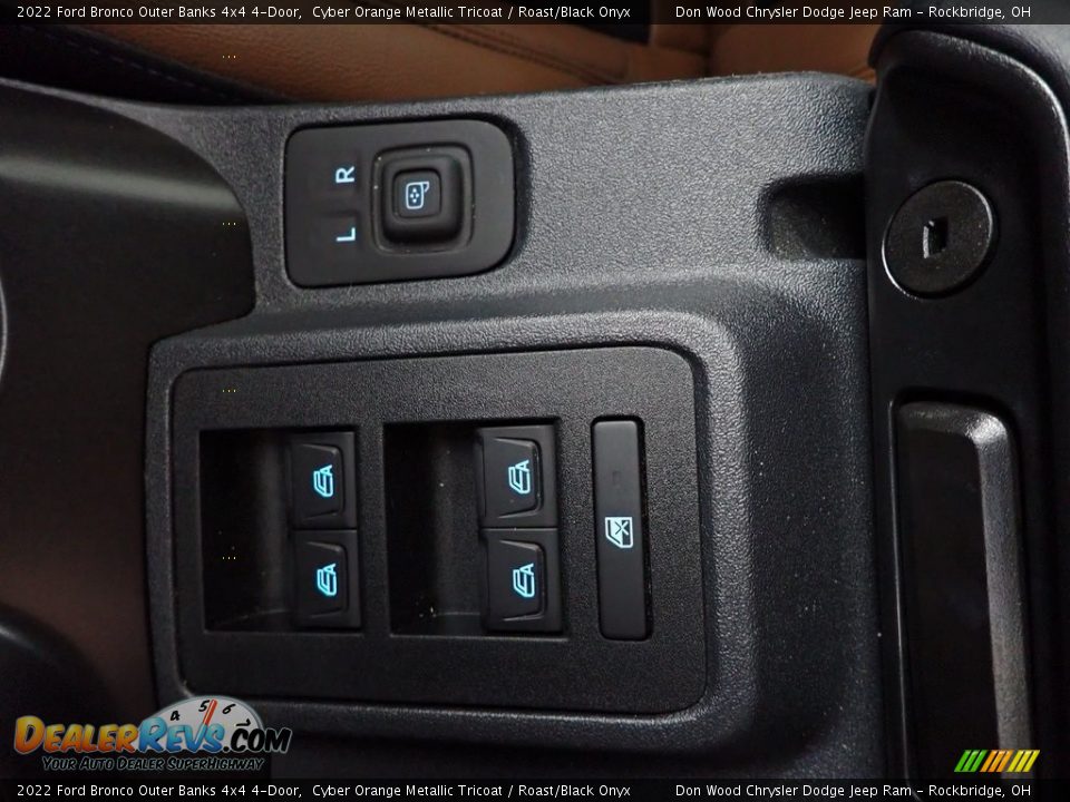 Controls of 2022 Ford Bronco Outer Banks 4x4 4-Door Photo #22