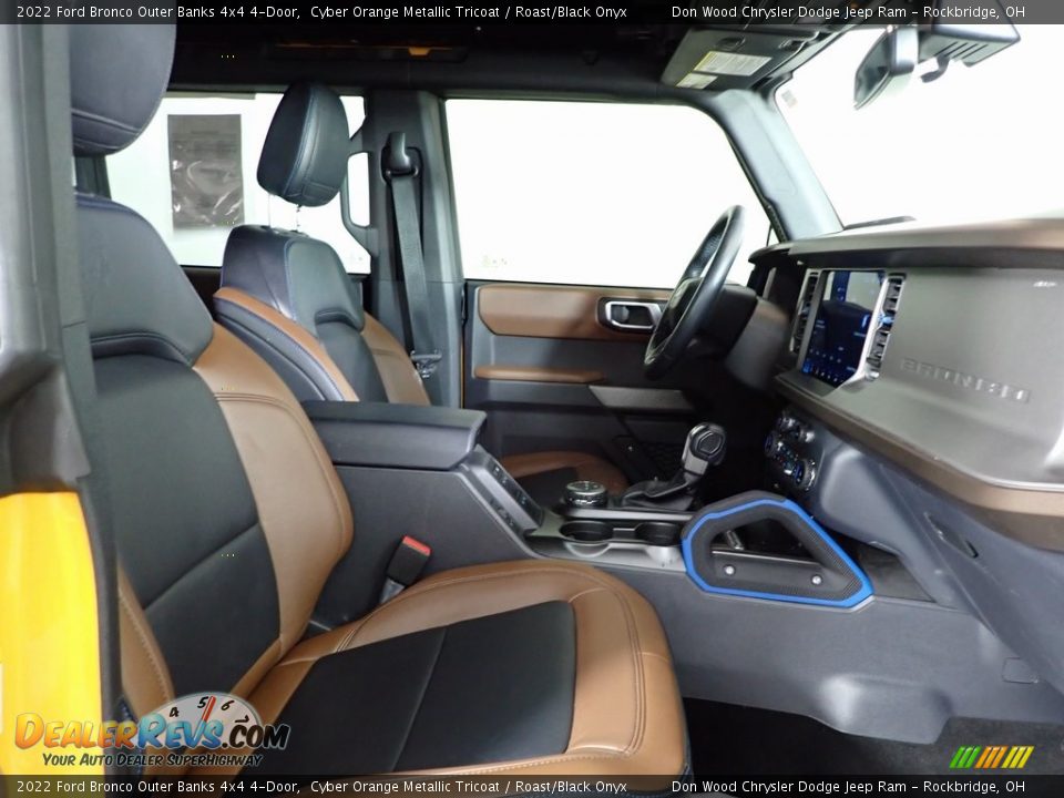 Front Seat of 2022 Ford Bronco Outer Banks 4x4 4-Door Photo #29