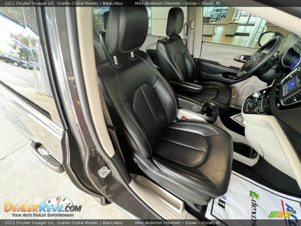 Front Seat of 2021 Chrysler Voyager LXI Photo #23