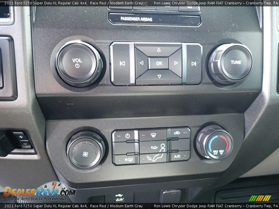 Controls of 2021 Ford F250 Super Duty XL Regular Cab 4x4 Photo #18