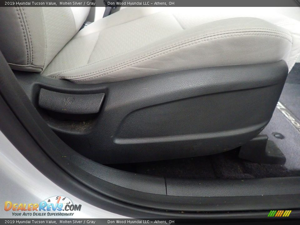 2019 Hyundai Tucson Value Molten Silver / Gray Photo #35