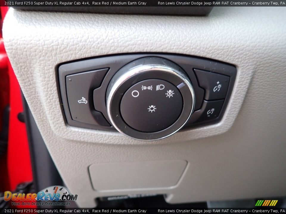 Controls of 2021 Ford F250 Super Duty XL Regular Cab 4x4 Photo #24