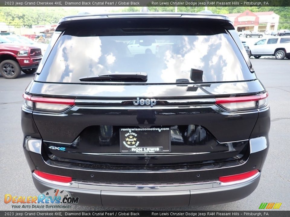 2023 Jeep Grand Cherokee 4XE Diamond Black Crystal Pearl / Global Black Photo #4