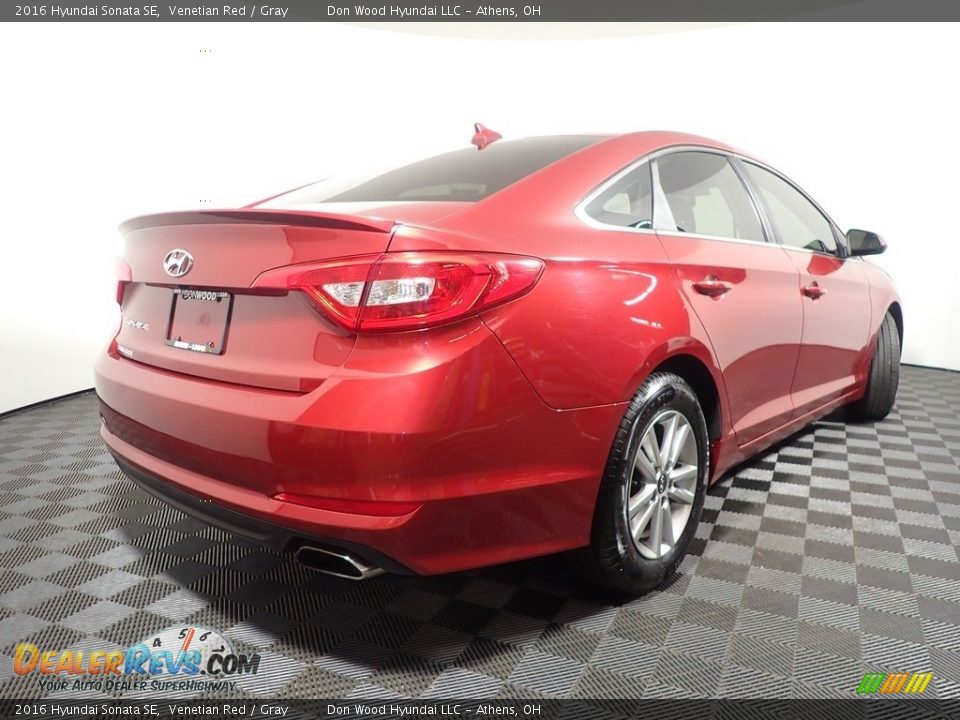 2016 Hyundai Sonata SE Venetian Red / Gray Photo #14