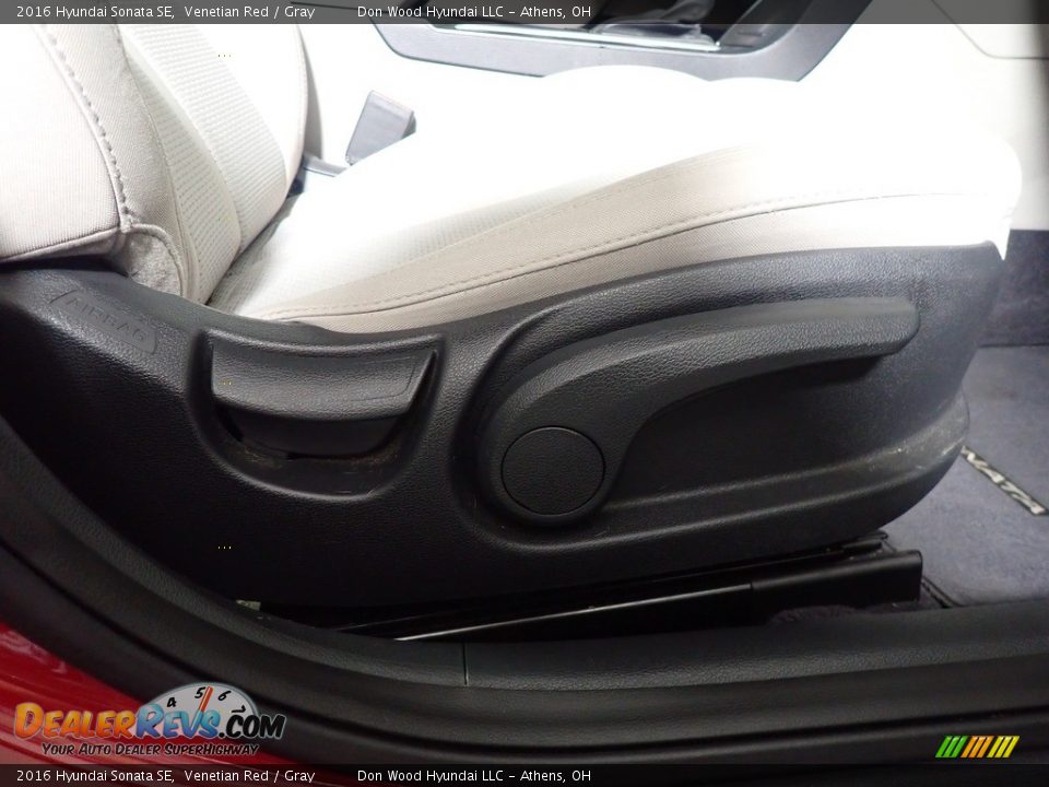 2016 Hyundai Sonata SE Venetian Red / Gray Photo #35