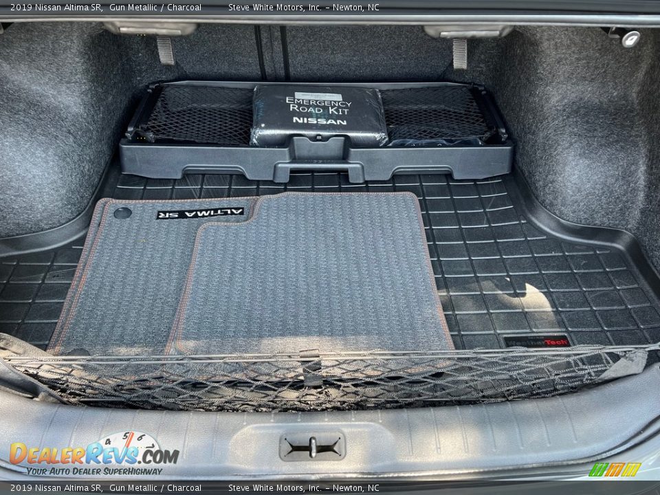 2019 Nissan Altima SR Trunk Photo #14