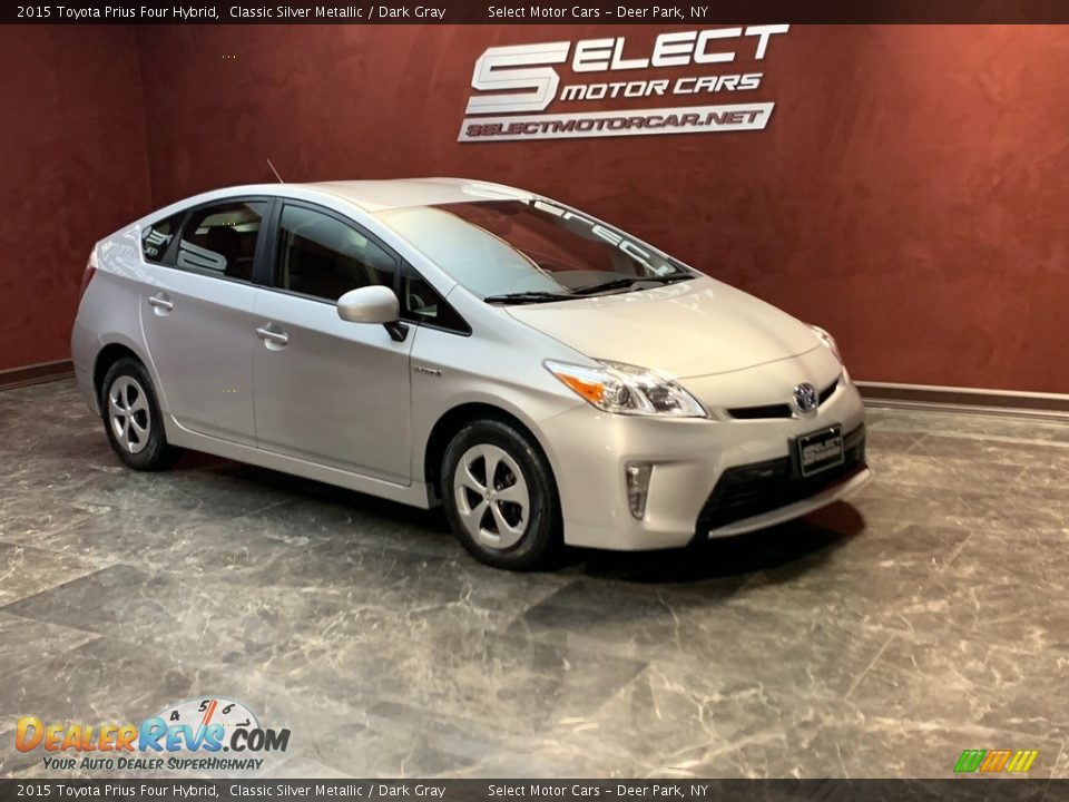 2015 Toyota Prius Four Hybrid Classic Silver Metallic / Dark Gray Photo #3