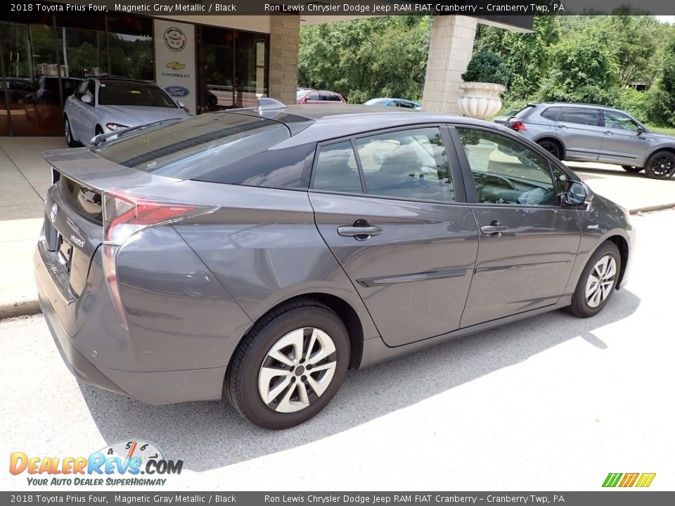 2018 Toyota Prius Four Magnetic Gray Metallic / Black Photo #8