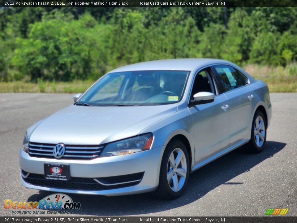 Reflex Silver Metallic 2013 Volkswagen Passat 2.5L SE Photo #1