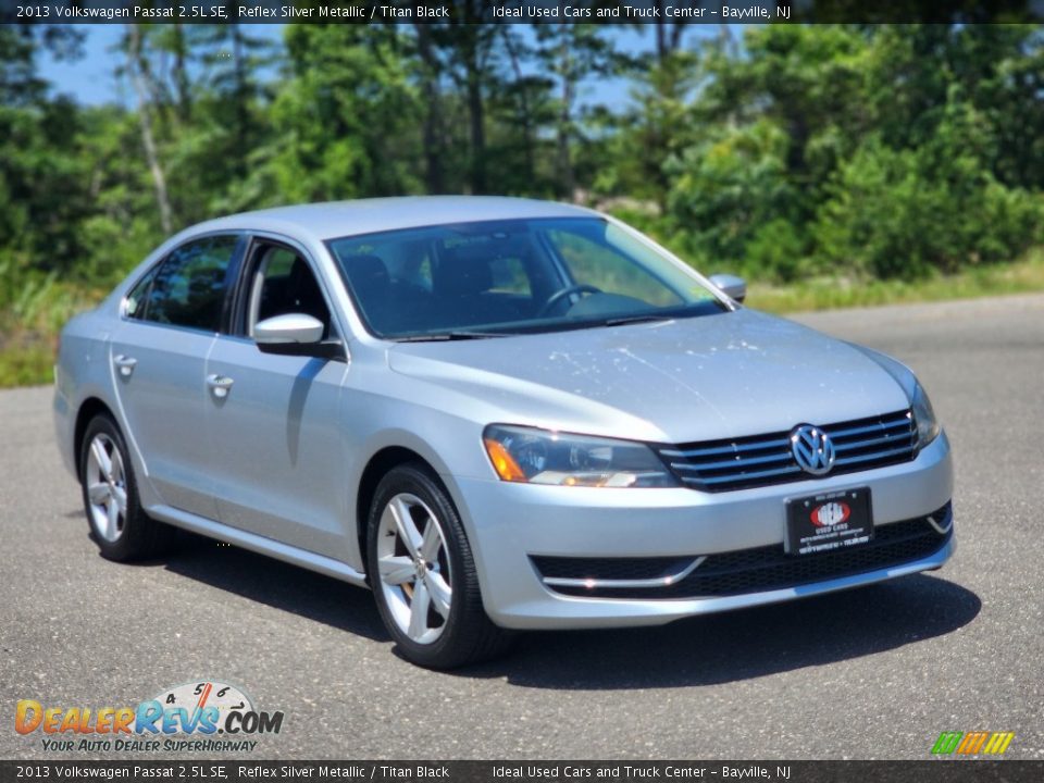 2013 Volkswagen Passat 2.5L SE Reflex Silver Metallic / Titan Black Photo #2