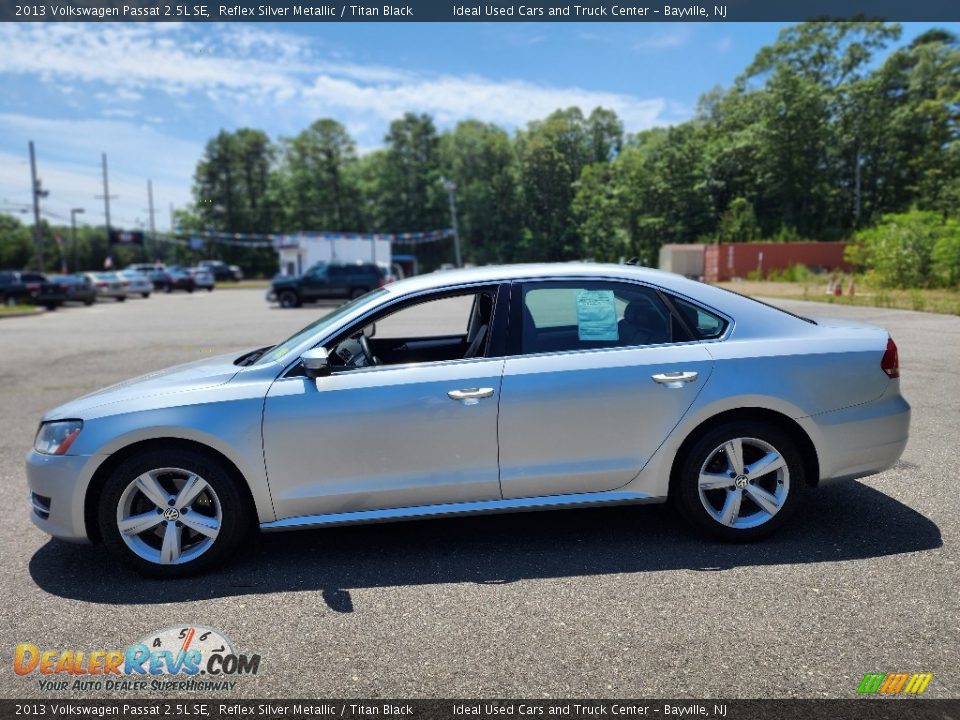 Reflex Silver Metallic 2013 Volkswagen Passat 2.5L SE Photo #7