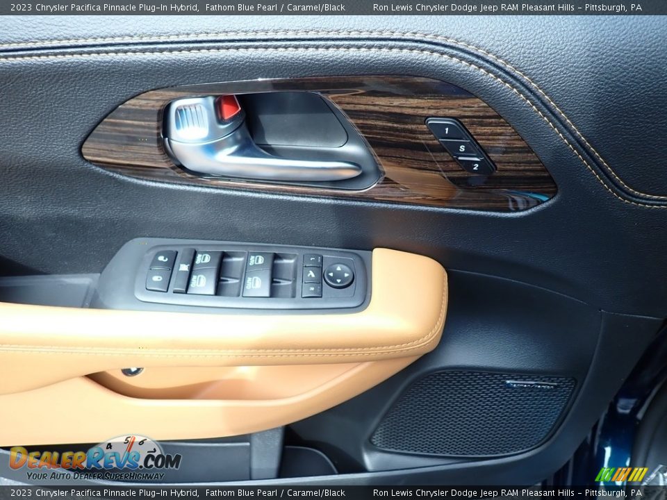 2023 Chrysler Pacifica Pinnacle Plug-In Hybrid Fathom Blue Pearl / Caramel/Black Photo #15