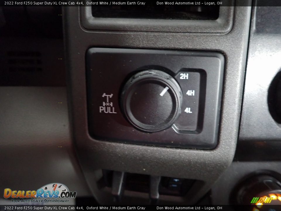 Controls of 2022 Ford F250 Super Duty XL Crew Cab 4x4 Photo #18