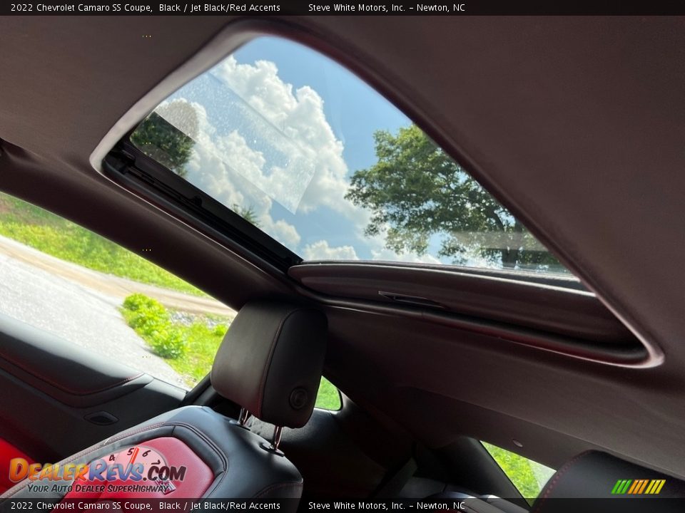 Sunroof of 2022 Chevrolet Camaro SS Coupe Photo #29