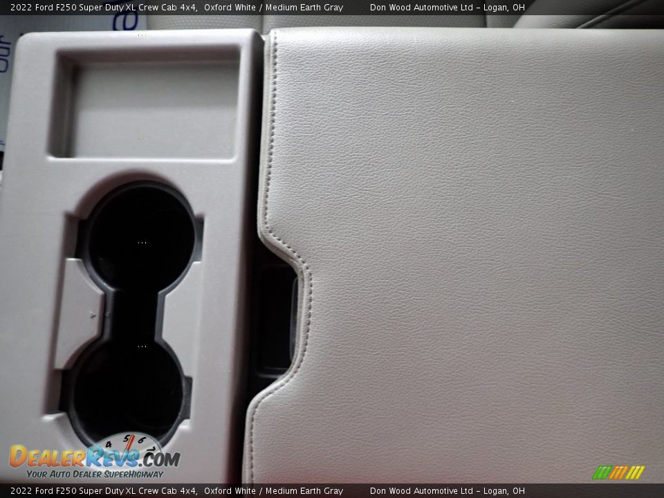 2022 Ford F250 Super Duty XL Crew Cab 4x4 Oxford White / Medium Earth Gray Photo #20