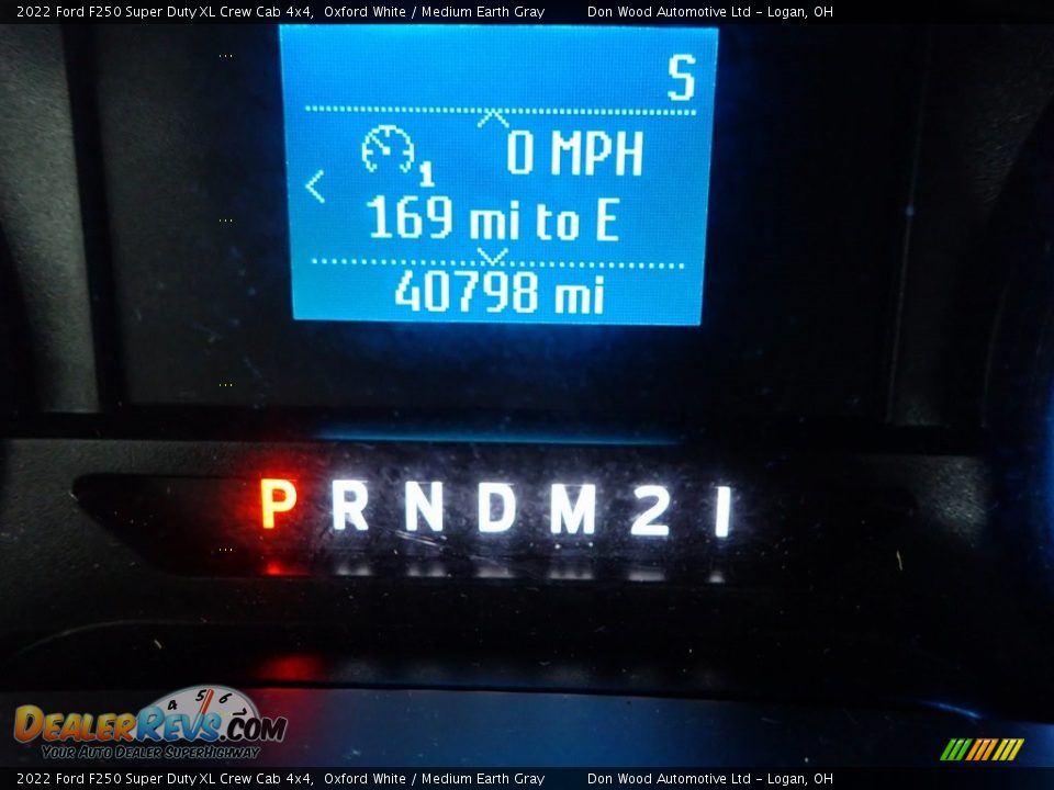 2022 Ford F250 Super Duty XL Crew Cab 4x4 Oxford White / Medium Earth Gray Photo #30