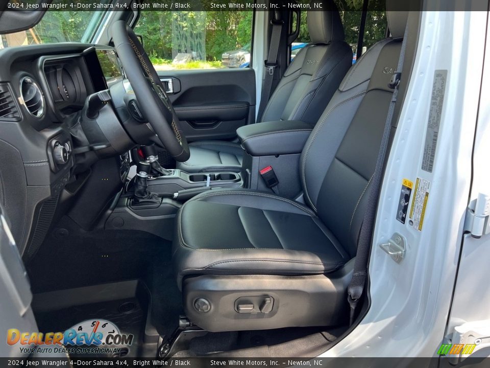 Front Seat of 2024 Jeep Wrangler 4-Door Sahara 4x4 Photo #11