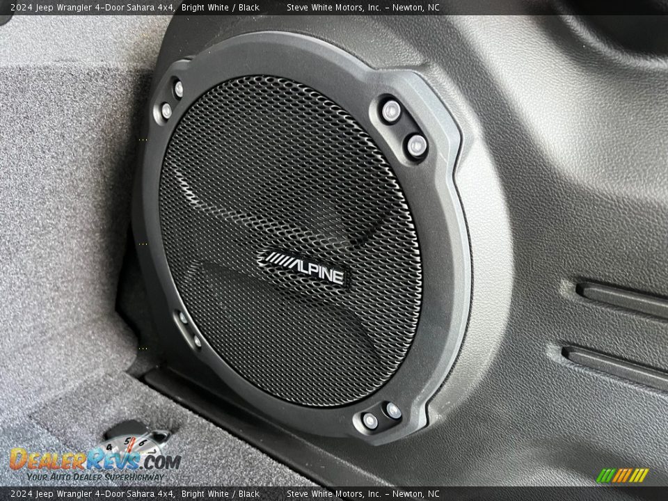 Audio System of 2024 Jeep Wrangler 4-Door Sahara 4x4 Photo #17