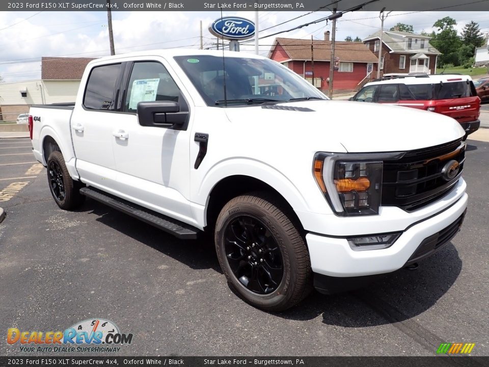 Front 3/4 View of 2023 Ford F150 XLT SuperCrew 4x4 Photo #7