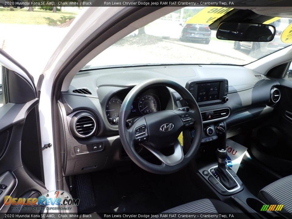 Dashboard of 2020 Hyundai Kona SE AWD Photo #12