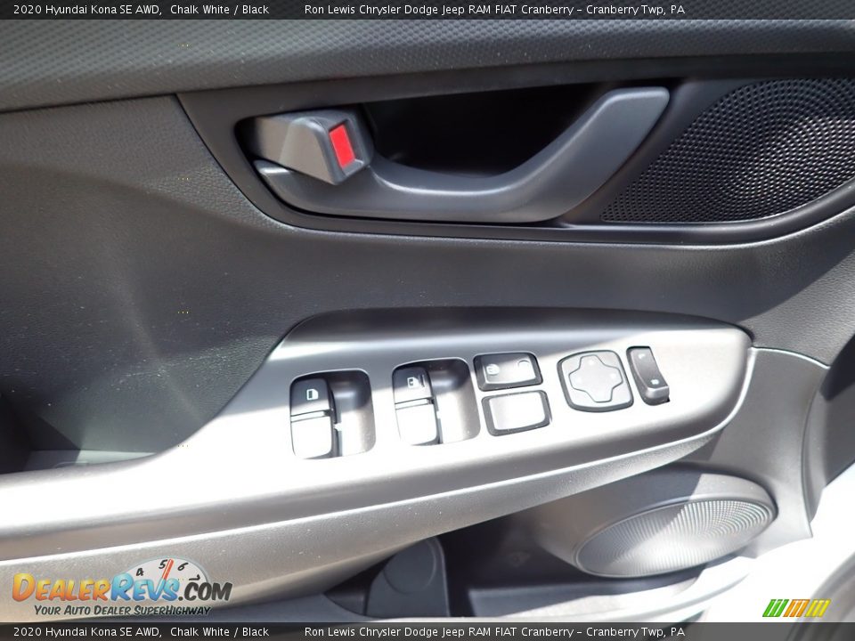 Door Panel of 2020 Hyundai Kona SE AWD Photo #15