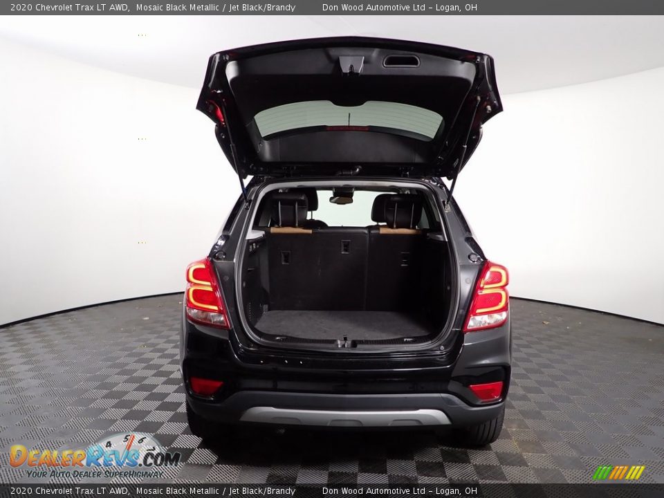 2020 Chevrolet Trax LT AWD Mosaic Black Metallic / Jet Black/Brandy Photo #8
