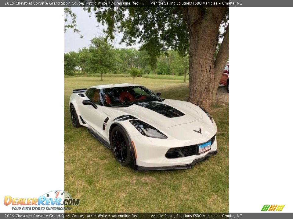 2019 Chevrolet Corvette Grand Sport Coupe Arctic White / Adrenaline Red Photo #2