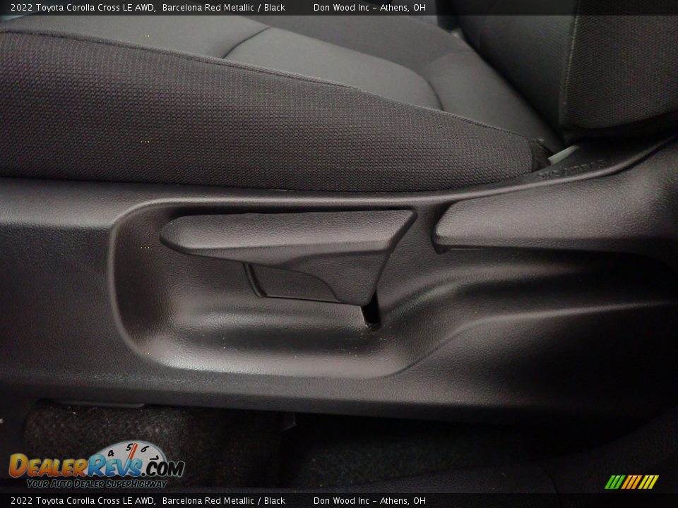 2022 Toyota Corolla Cross LE AWD Barcelona Red Metallic / Black Photo #19