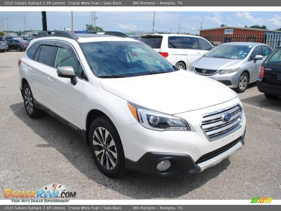 Front 3/4 View of 2015 Subaru Outback 3.6R Limited Photo #7