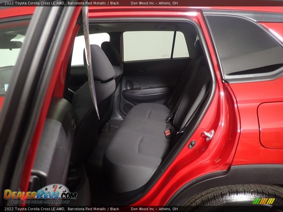 2022 Toyota Corolla Cross LE AWD Barcelona Red Metallic / Black Photo #30