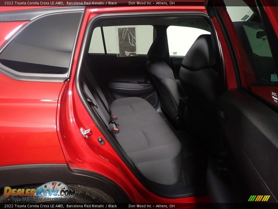 2022 Toyota Corolla Cross LE AWD Barcelona Red Metallic / Black Photo #32