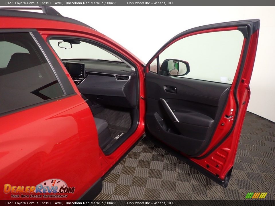 2022 Toyota Corolla Cross LE AWD Barcelona Red Metallic / Black Photo #33